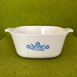 Corning Ware Vintage Cornflower Blue Floral Casserole Dish 1 3/4 quart